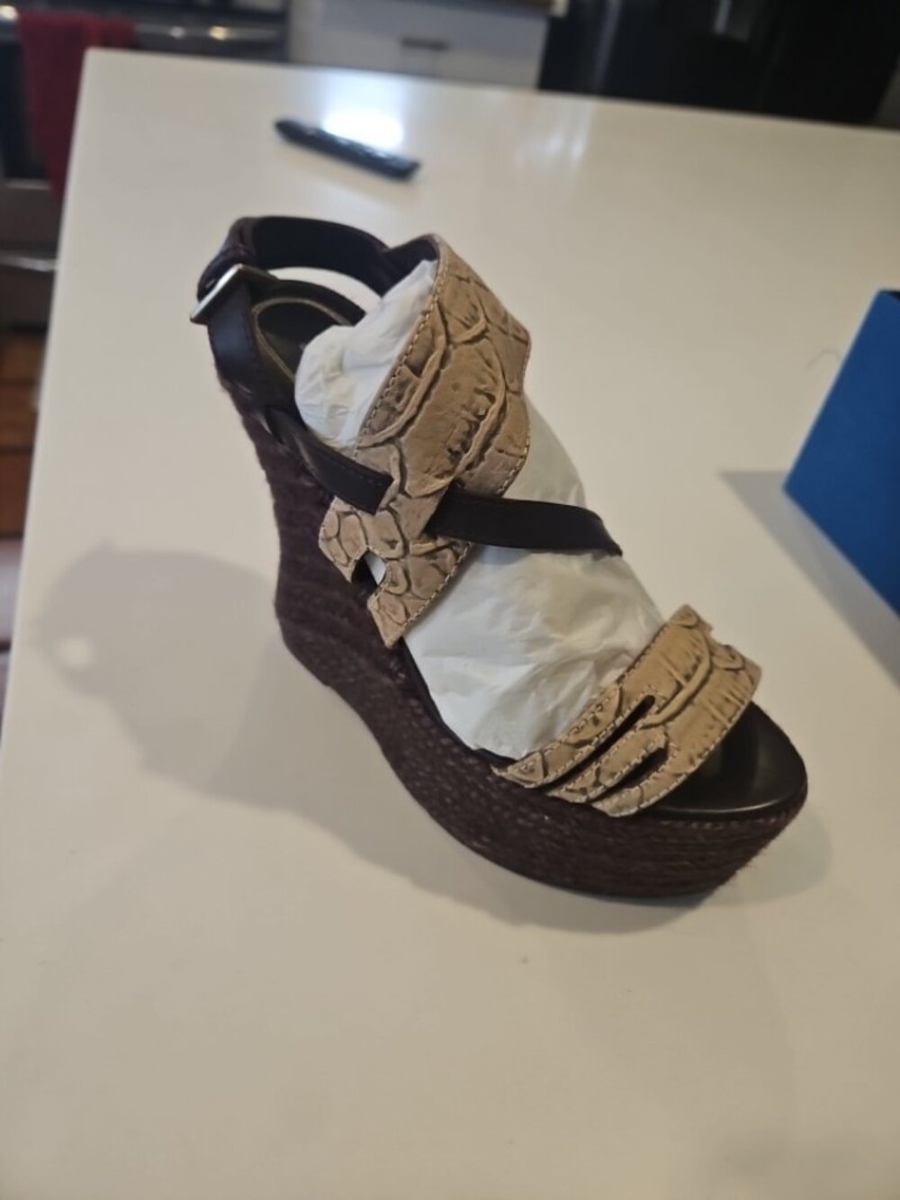 Edmundo Castillo Wedges size 6